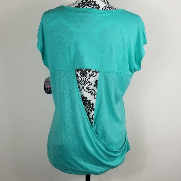 NWT Women's Medium Bally's fitness open back top - Picture 4 of 8